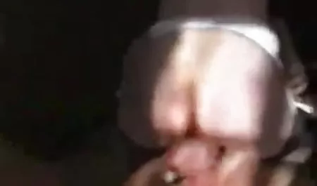 شما از من فرار نمی کنید! عکس سکسی کردن دختر رابطه جنسی خود به خود بر روی پله ها