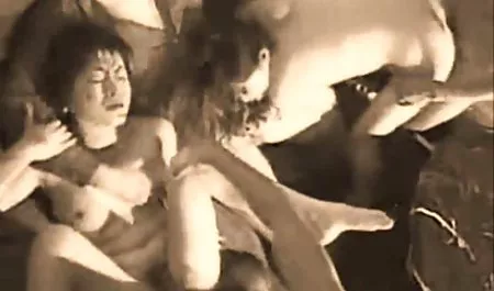 سوراخ 18 ساله ایرلندی که روی عکس کیر لای کون دیک من نشسته است